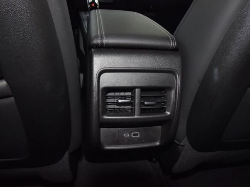 Used 2025 Cadillac XT4 Premium Luxury AWD/4WD image 18