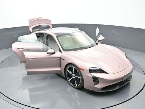 Certified 2023 Porsche Taycan GTS w/ Premium Package (P6U) image 33