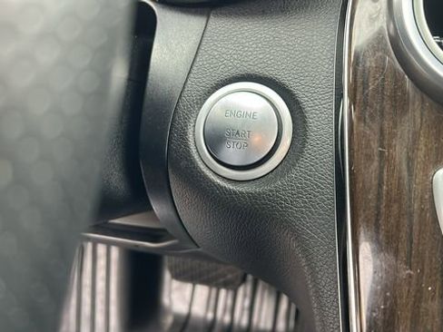 Used 2016 Mercedes-Benz C 300 4MATIC Sedan image 5