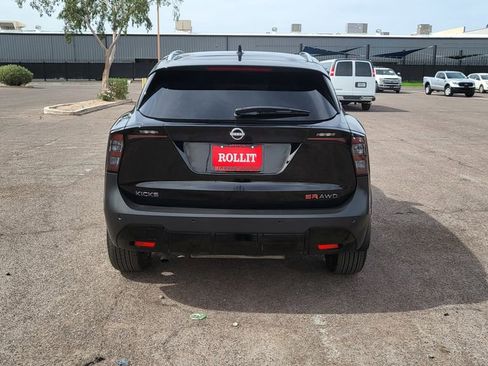 Used 2025 Nissan Kicks SR w/ SR Premium Package AWD/4WD image 7
