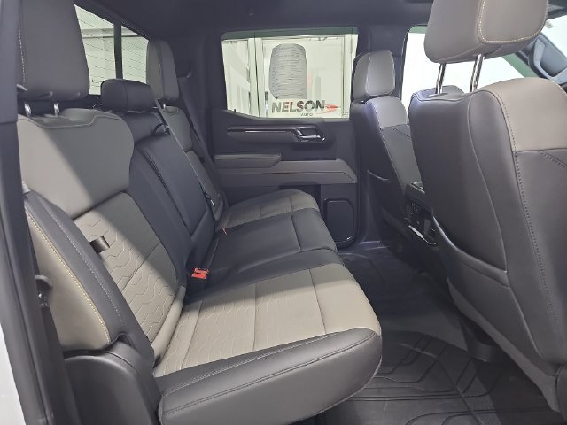 Used 2025 Chevrolet Silverado 1500 ZR2 w/ Technology Package AWD/4WD image 32
