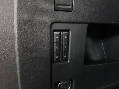 Used 2024 Ford Expedition Platinum AWD/4WD image 9