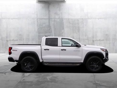 Used 2024 Chevrolet Colorado Trail Boss w/ LPO, Skid Plate Package image 5