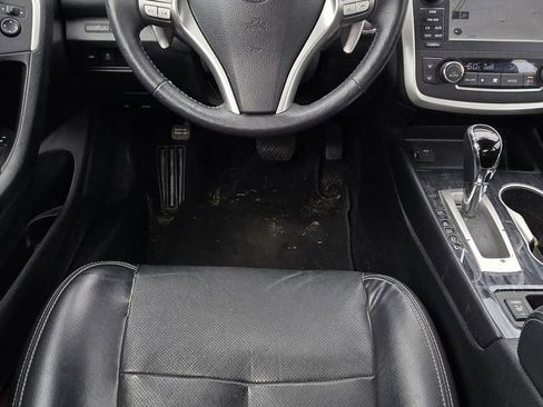 Used 2016 Nissan Altima 3.5 SL FWD image 18