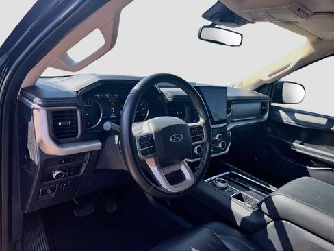 Used 2022 Ford Expedition XLT RWD image 9