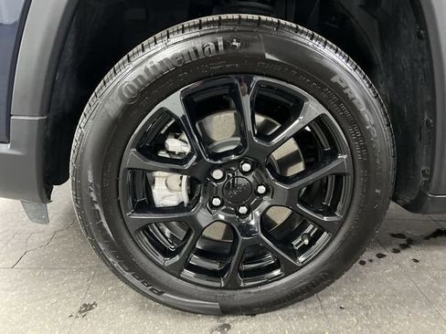 Used 2024 Jeep Compass Latitude w/ Altitude Special Edition image 32