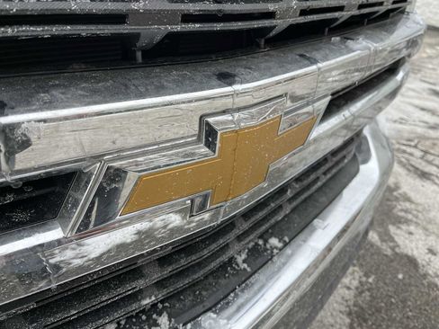 Used 2021 Chevrolet Silverado 1500 LT AWD/4WD image 30