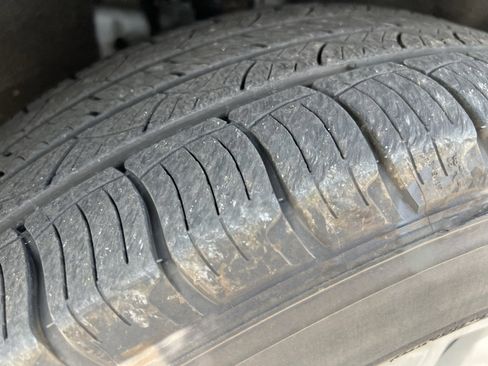 Used 2023 Ford Edge SEL w/ Convenience Package image 11