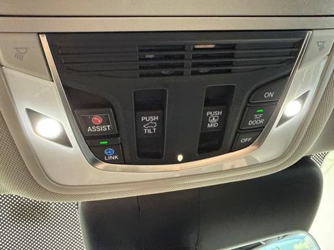 Used 2023 Acura RDX AWD image 26