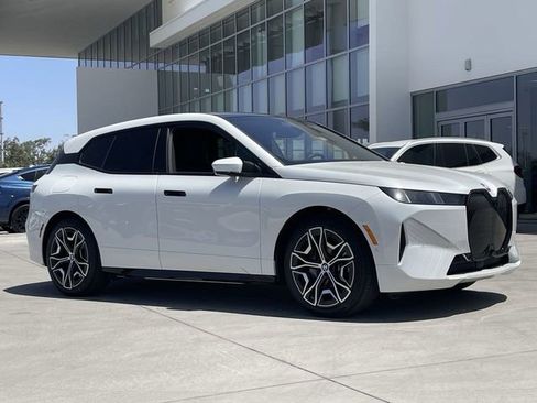 Used 2026 BMW iX xDrive45 image 4