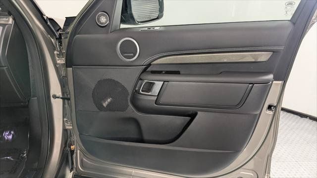 Used 2023 Land Rover Discovery S R-Dynamic AWD/4WD image 27