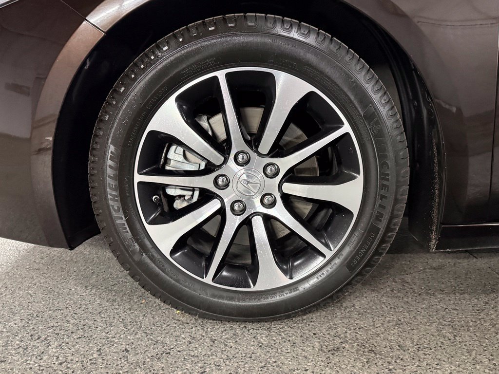 Used 2015 Acura TLX FWD image 16
