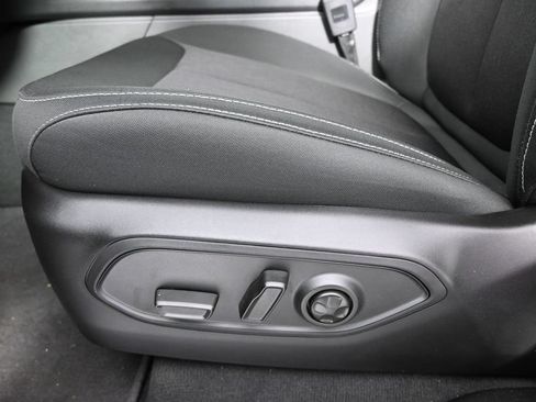 Used 2026 Jeep Grand Cherokee Laredo X AWD/4WD image 21