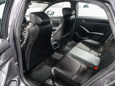 Used 2018 Honda Accord Sport image 18