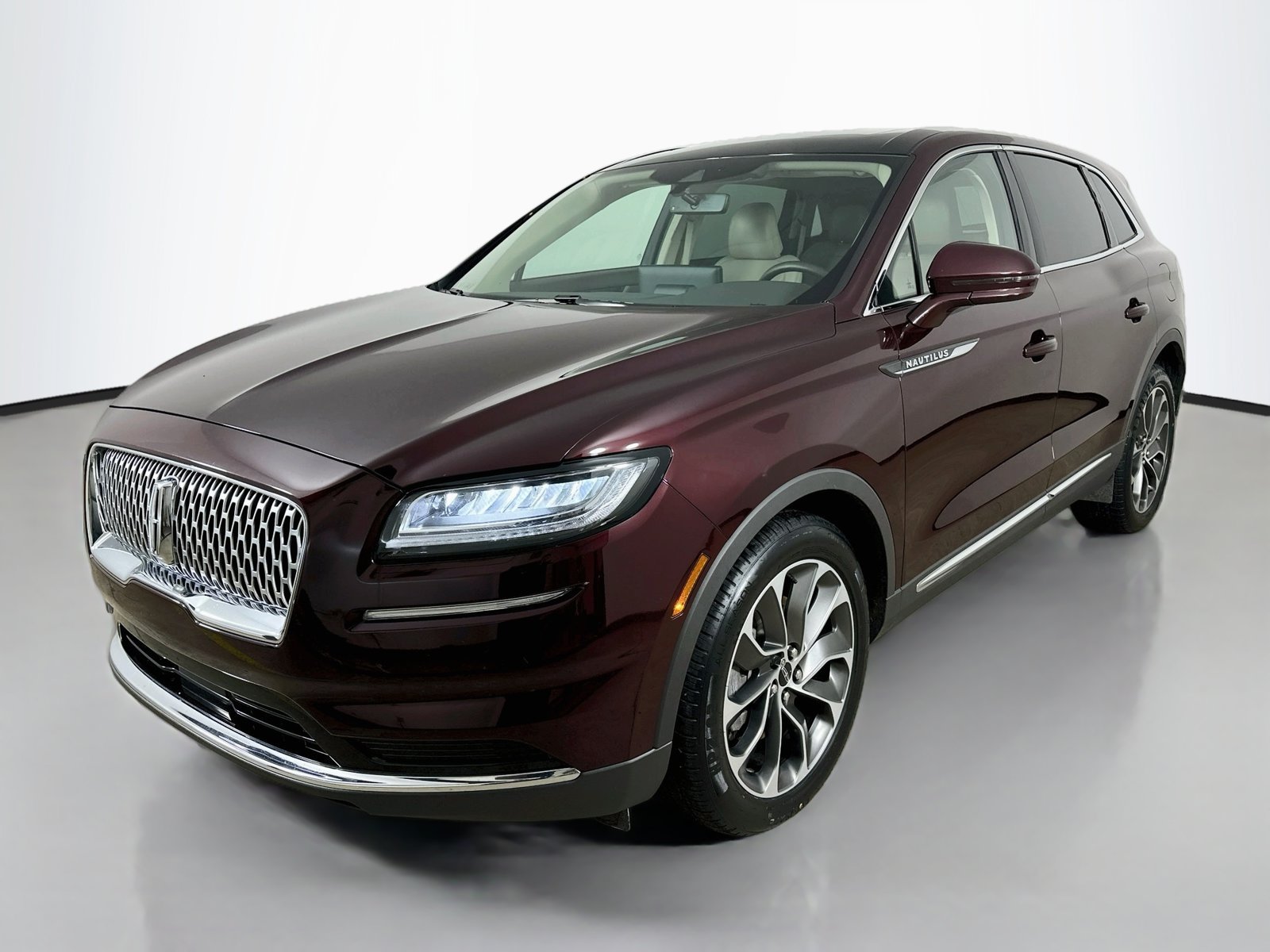 Used 2021 Lincoln Nautilus Reserve AWD/4WD image 1
