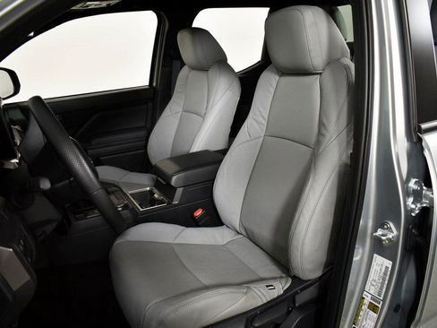 Certified 2025 Toyota Tacoma SR5 image 10