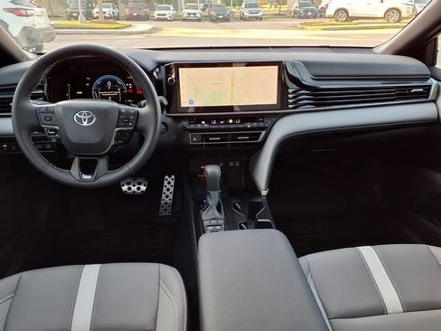 Used 2026 Toyota Camry SE w/ Multimedia Upgrade Package FWD image 5