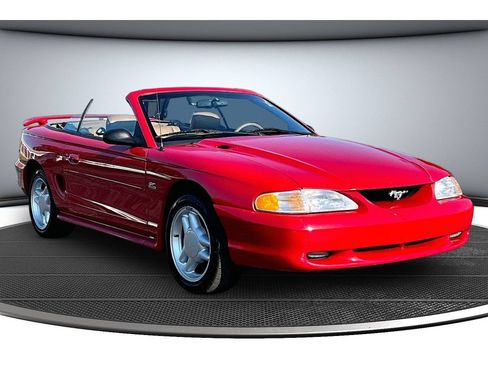Used 1995 Ford Mustang GT RWD image 2