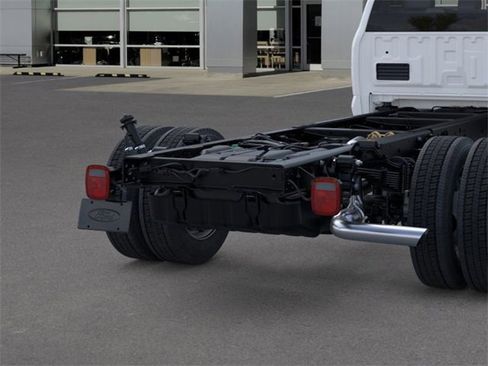 New 2026 Ford F550 4x4 Regular Cab Super Duty image 21