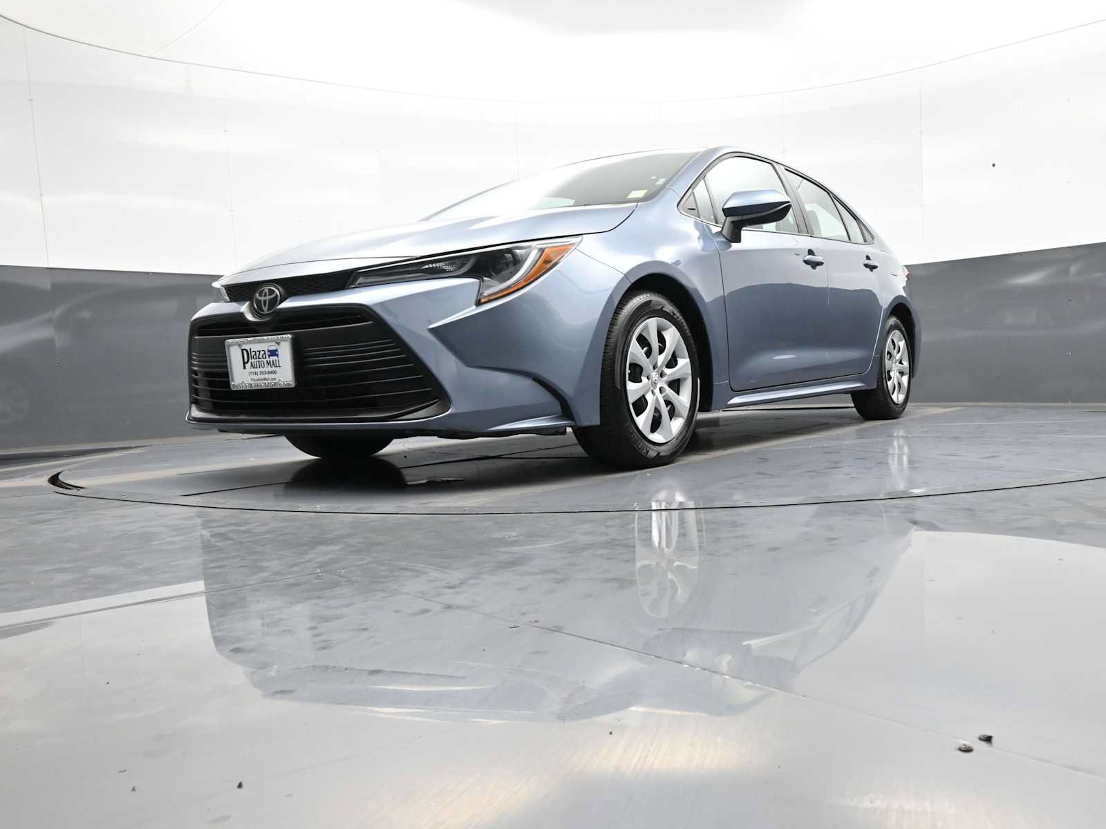Used 2025 Toyota Corolla LE FWD image 24