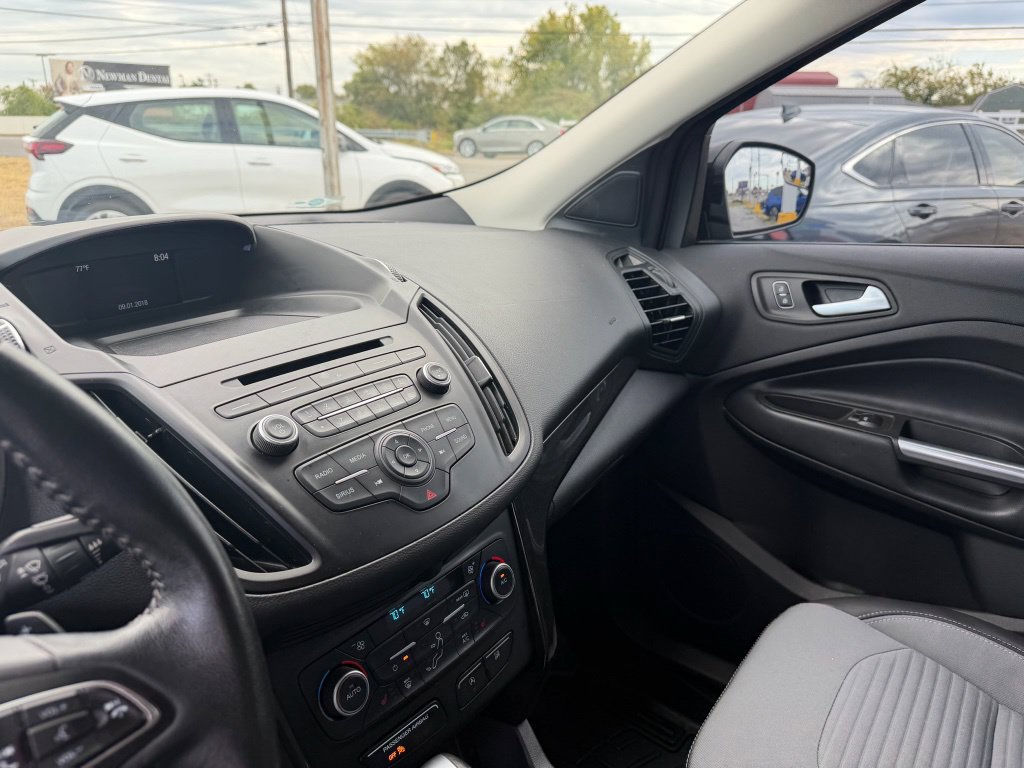 Used 2018 Ford Escape SE w/ SE Sport Appearance Package AWD/4WD image 14
