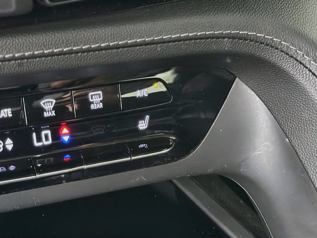 Used 2022 Buick Envision Preferred FWD image 23