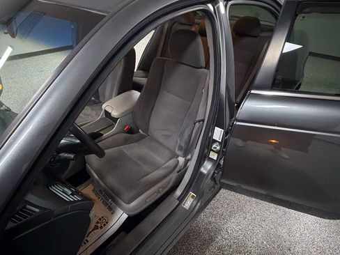 Used 2011 Honda Accord EX image 12