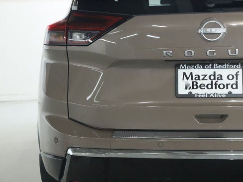 Used 2025 Nissan Rogue Platinum w/ Tech Package AWD/4WD image 47