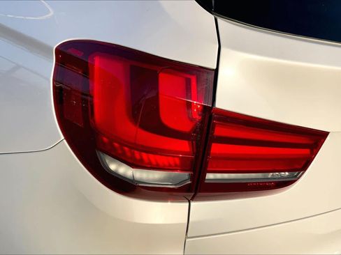 Used 2018 BMW X5 xDrive40e AWD/4WD image 28