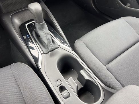 Used 2025 Toyota Corolla LE image 17