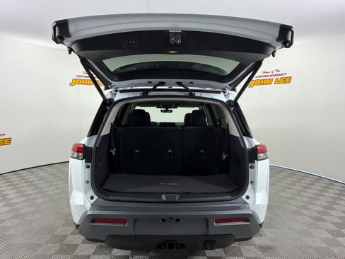 New 2026 Nissan Pathfinder SL w/ SL Premium Package FWD image 5