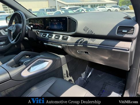 Certified 2025 Mercedes-Benz GLE 350 4MATIC w/ AMG Line Exterior image 30