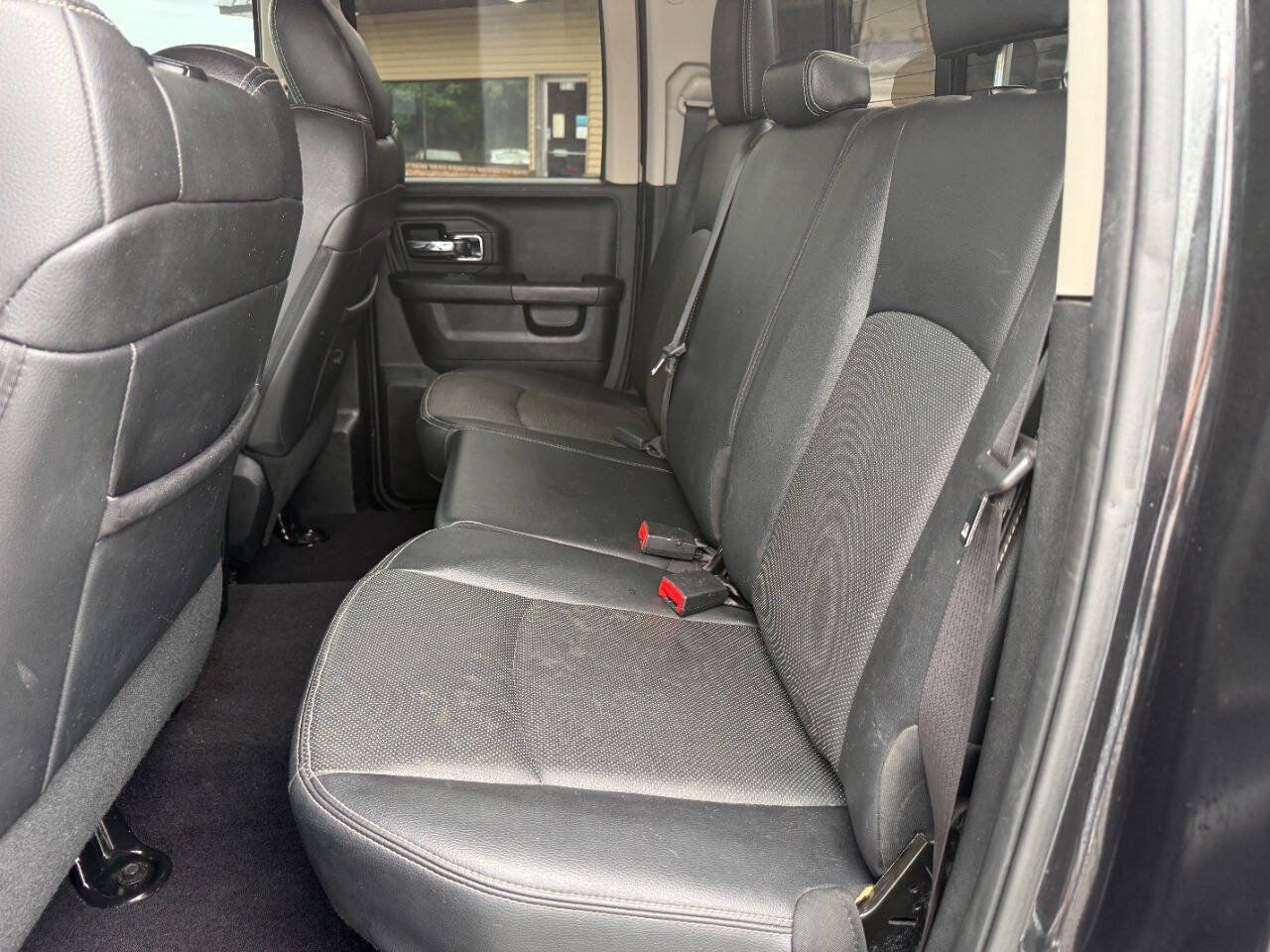 Used 2017 RAM 1500 Laramie w/ Convenience Group AWD/4WD image 28