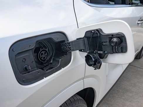 New 2026 Lexus RX 450h Luxury image 9