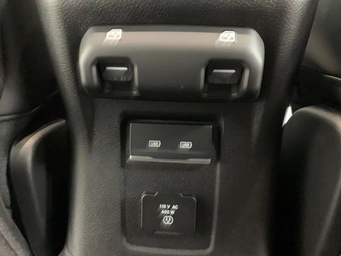 Used 2026 Jeep Gladiator Rubicon AWD/4WD image 16