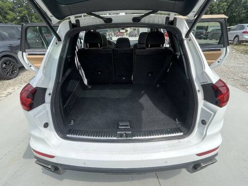 Used 2016 Porsche Cayenne AWD/4WD image 27