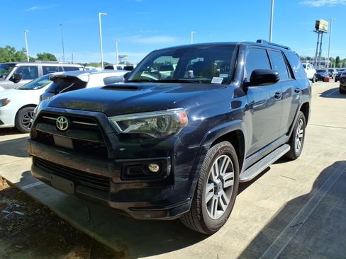 Used 2023 Toyota 4Runner TRD Sport image 1