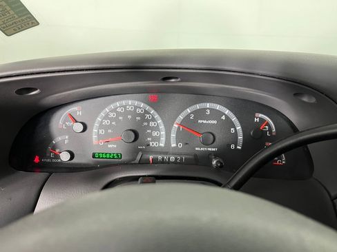 Used 2003 Ford F150 XL image 19