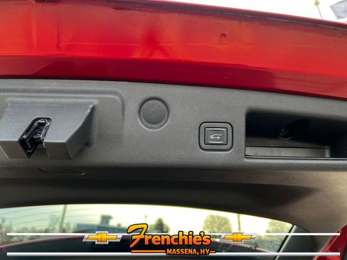 Used 2023 Chevrolet Equinox LT AWD/4WD image 6