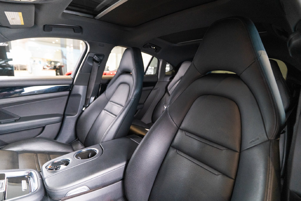 Used 2022 Porsche Panamera 4 AWD/4WD image 5