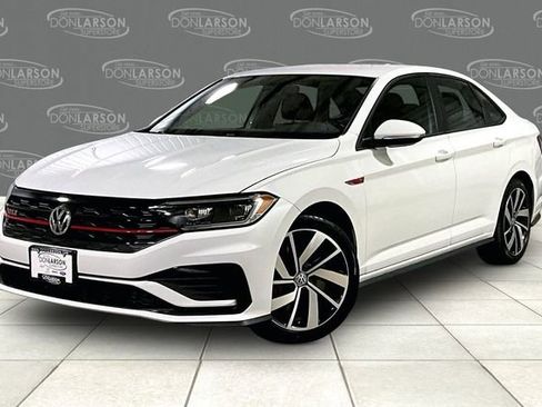 Used 2021 Volkswagen Jetta GLI image 3