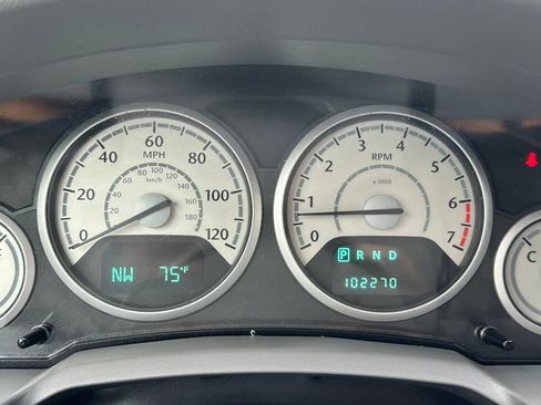 Used 2010 Chrysler Town & Country Touring FWD image 25