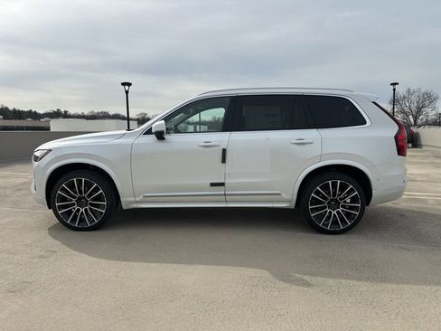 New 2026 Volvo XC90 B6 Plus w/ Protection Package Premier image 4