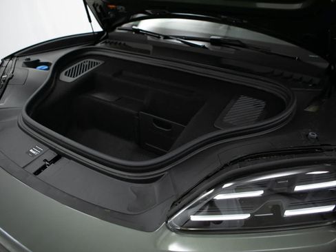 New 2026 Porsche Macan 4S Electric AWD/4WD image 39