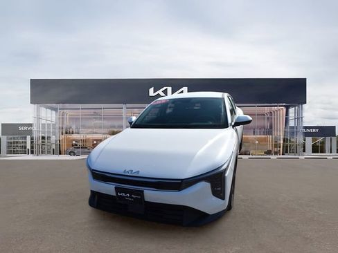 New 2026 Kia K4 FWD image 8