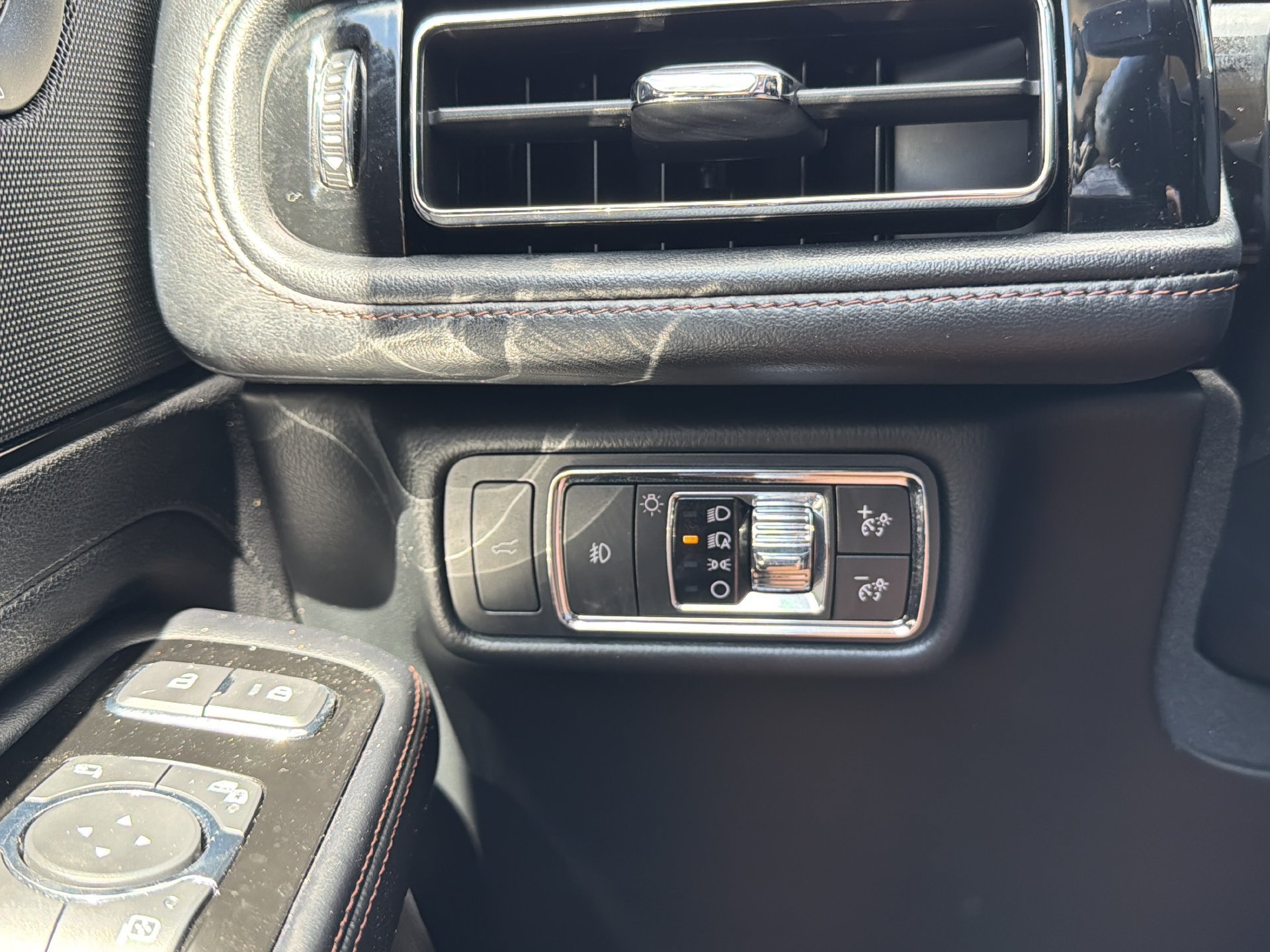 Used 2021 Lincoln Aviator Reserve w/ Equipment Group 201A AWD/4WD image 27