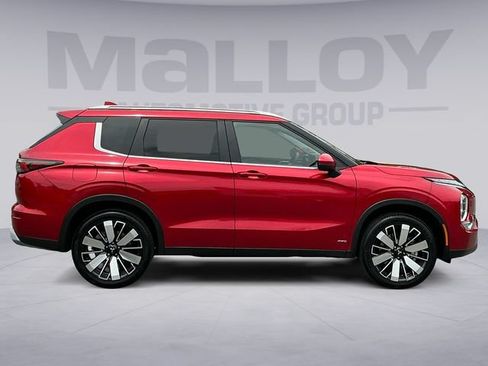 Used 2025 Mitsubishi Outlander SE AWD/4WD image 6
