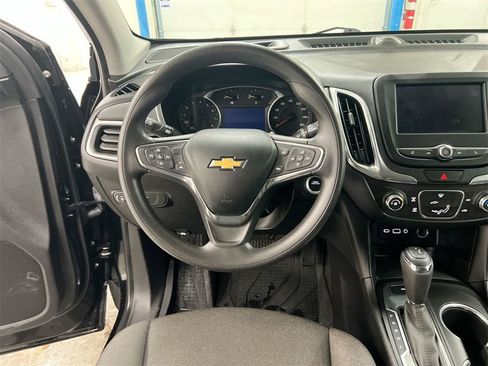 Used 2020 Chevrolet Equinox LT w/ LPO, Floor Liner Package image 19
