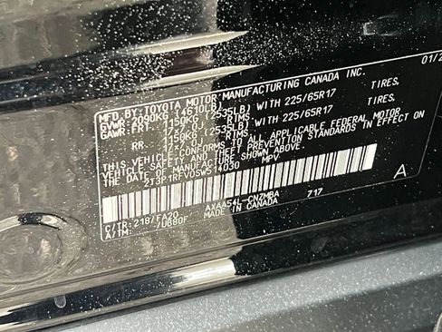 Used 2025 Toyota RAV4 XLE image 30