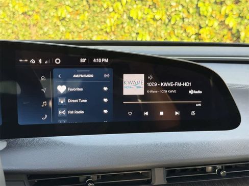 Used 2024 Lucid Air Touring image 19